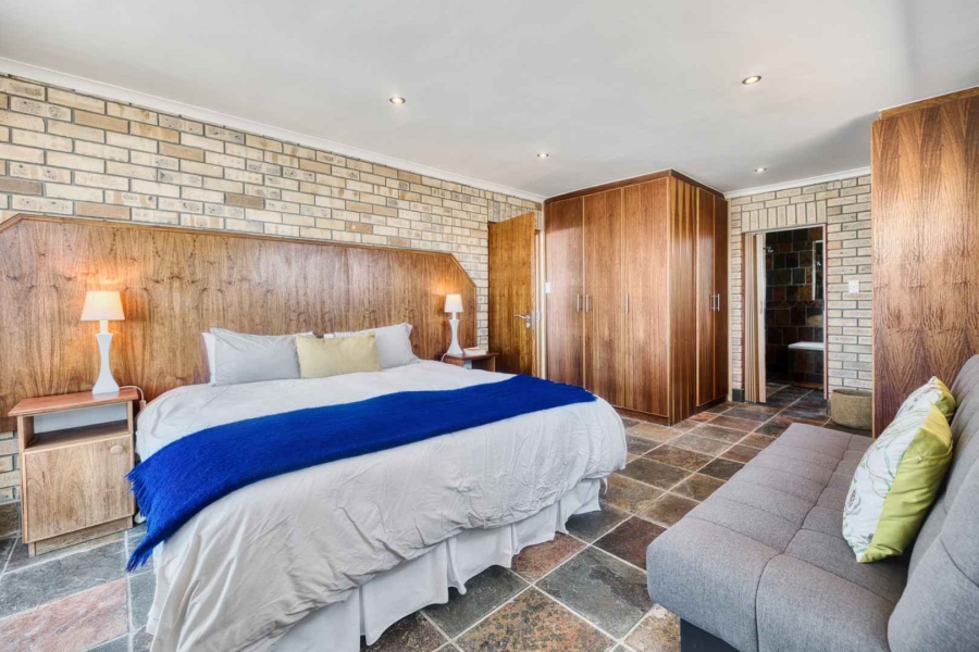 4 Bedroom Property for Sale in Pearly Beach Western Cape